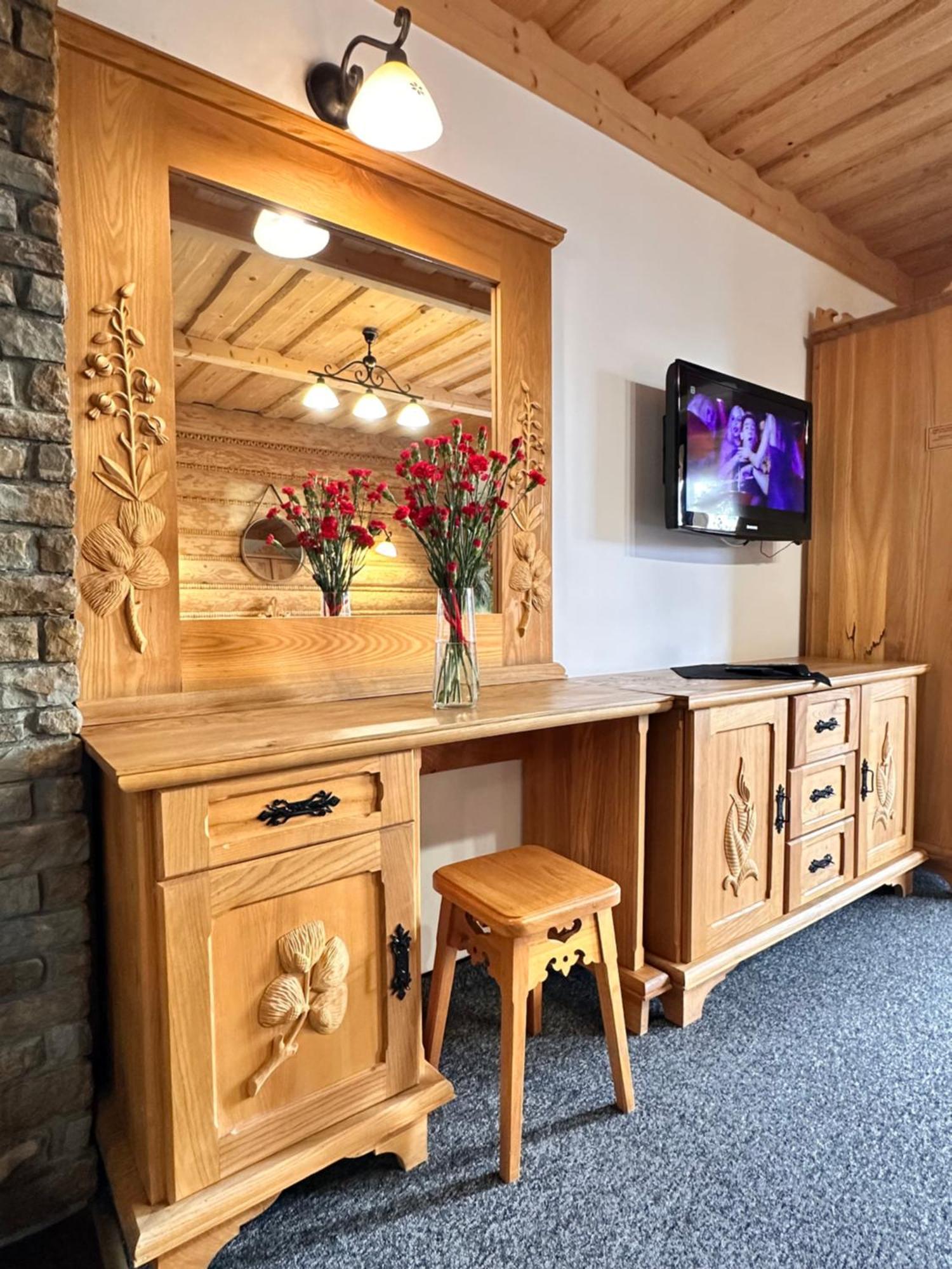 Apartamenty Z Widokiem Na Tatry Cztery Pory Roku Koscielisko Bagian luar foto